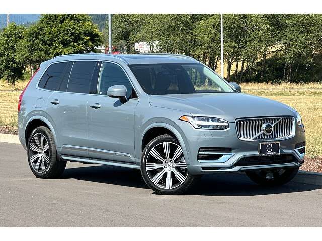 2023 VOLVO XC90