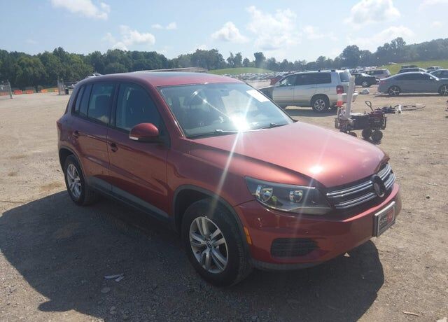 2012 VOLKSWAGEN Tiguan