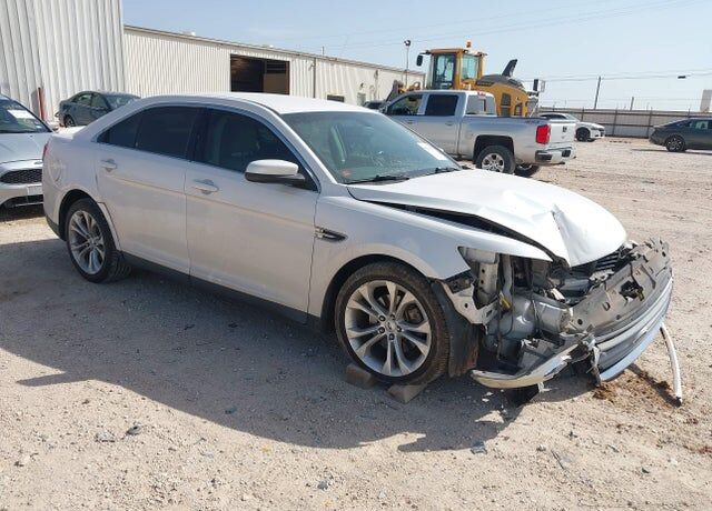 2013 FORD Taurus