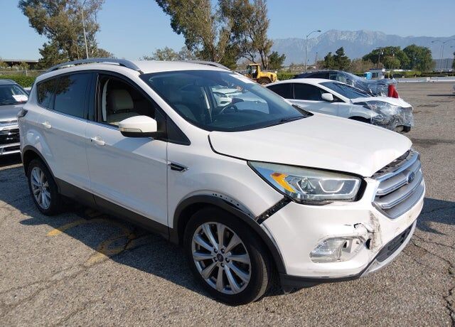 2017 FORD Escape
