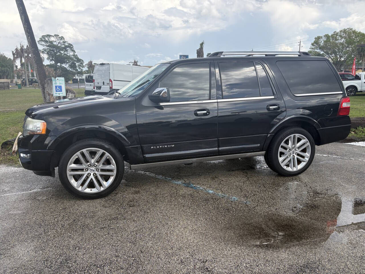 2017 FORD Expedition