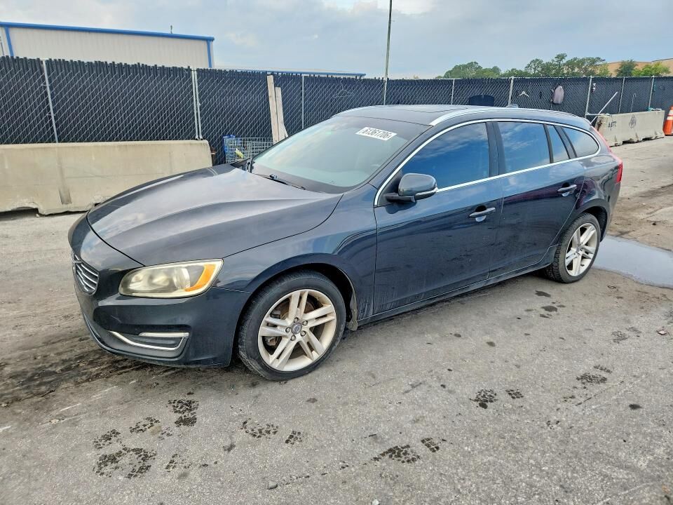 2015 VOLVO V60