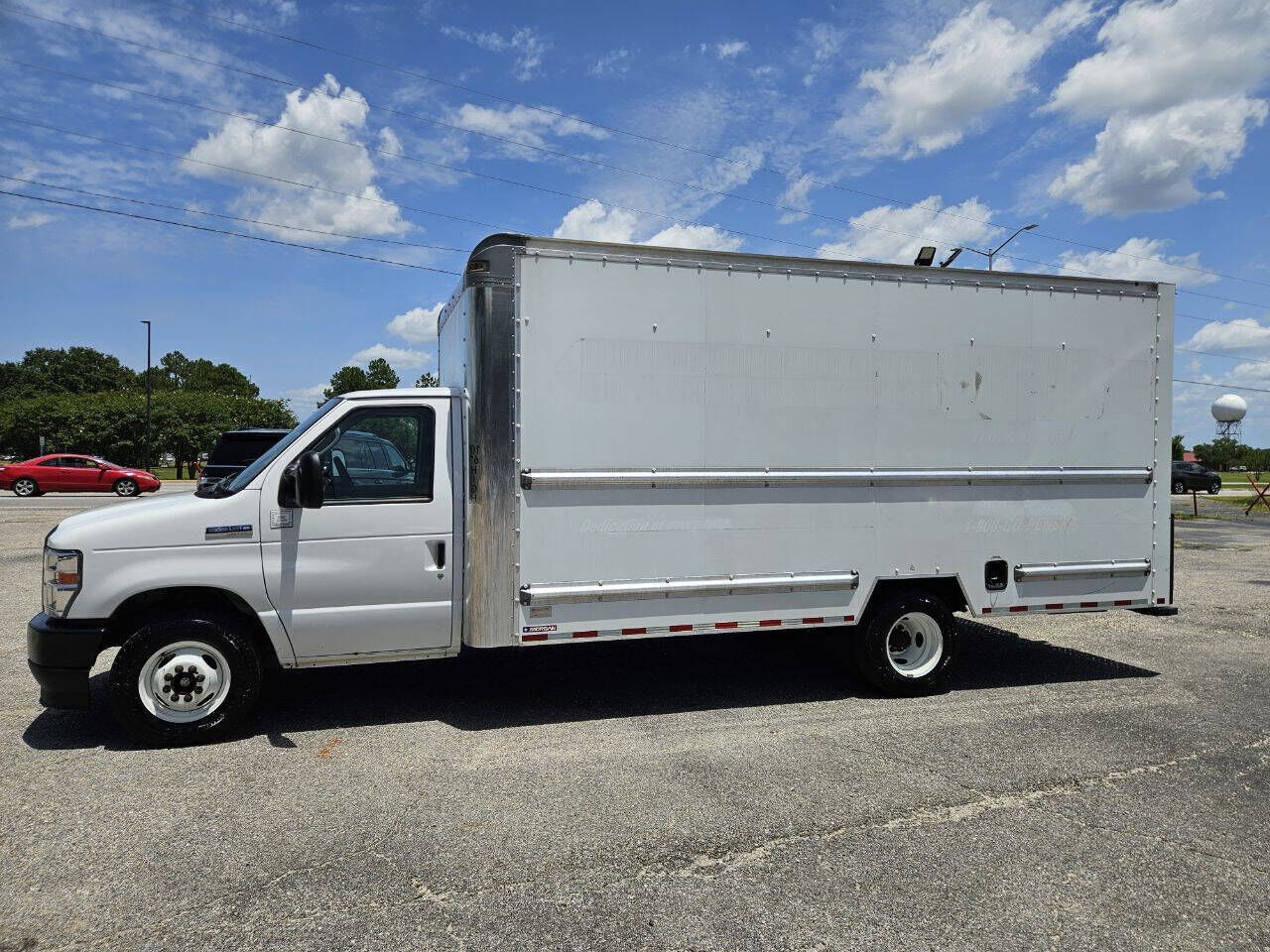 2022 FORD E-350