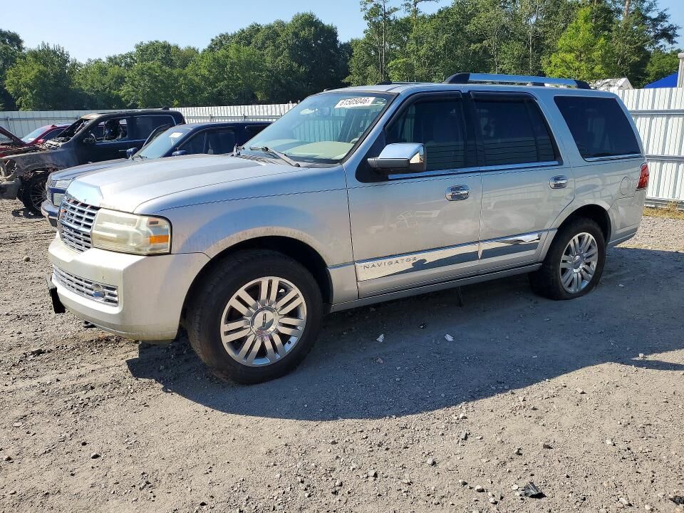 2011 LINCOLN Navigator