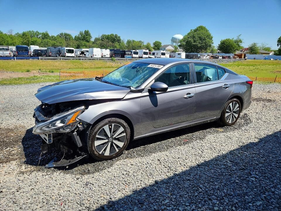 2022 NISSAN Altima