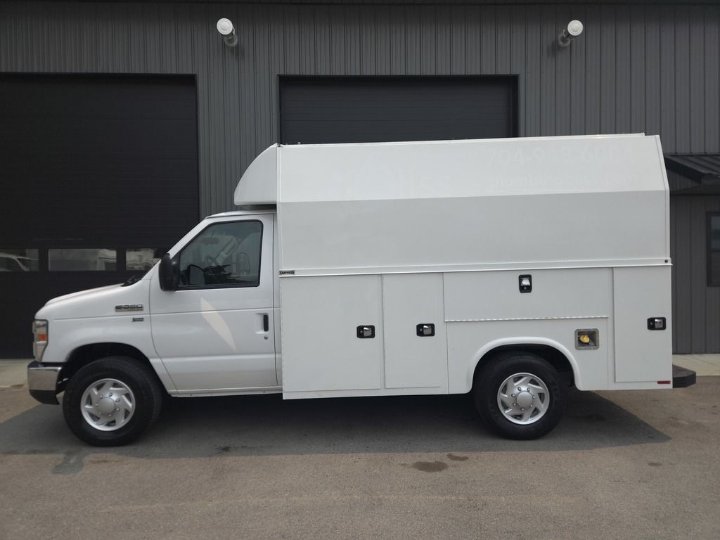 2019 FORD E-350