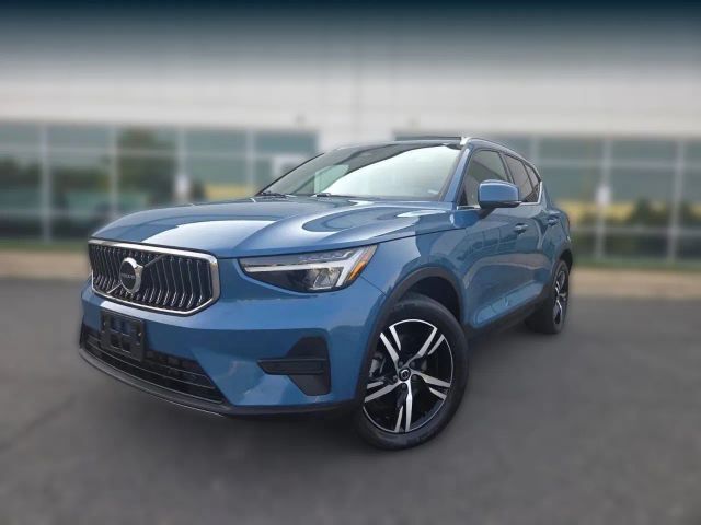 2024 VOLVO XC40