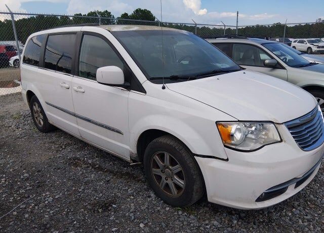 2011 CHRYSLER Town and Country