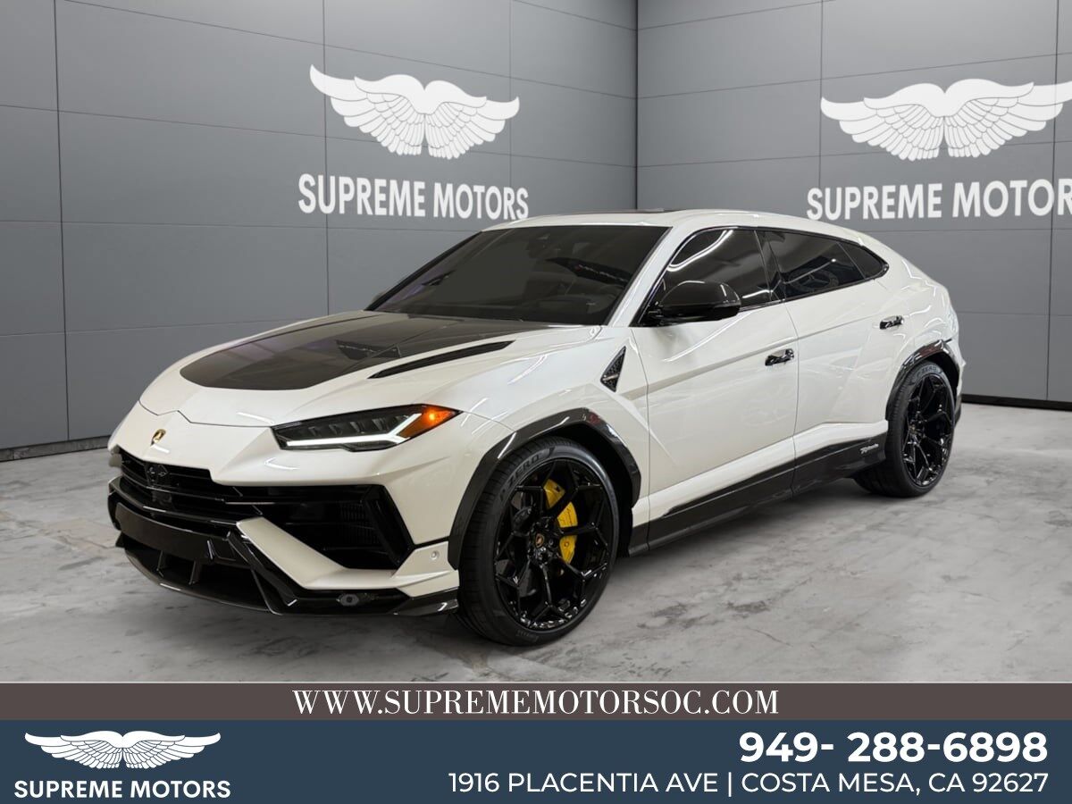 2024 LAMBORGHINI URUS