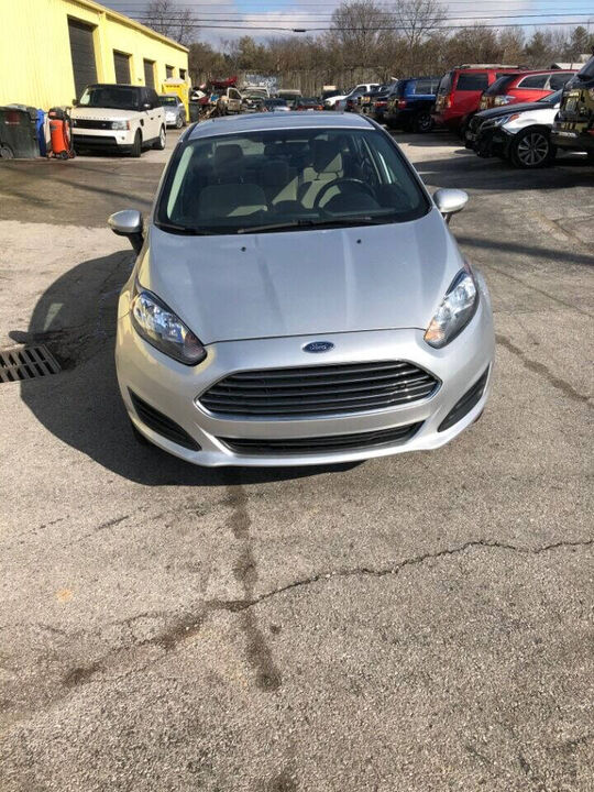 2016 FORD Fiesta