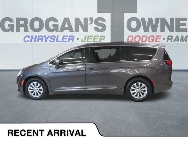 2019 CHRYSLER Pacifica