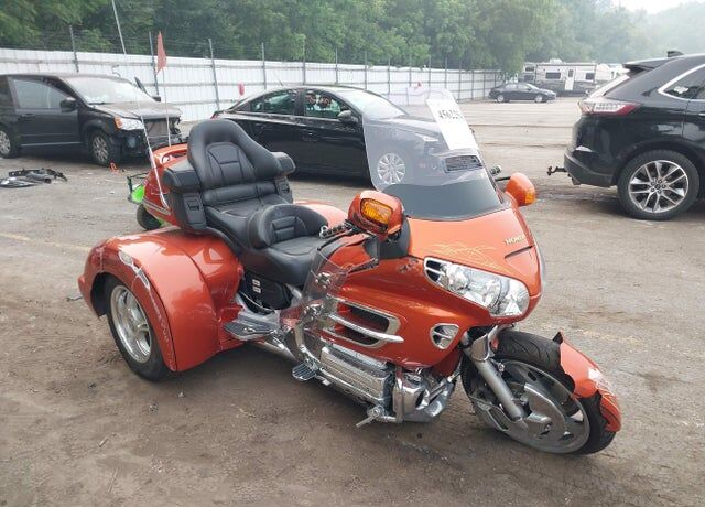 2002 HONDA GL1800