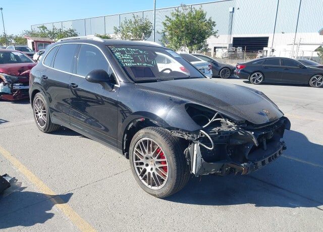 2012 PORSCHE Cayenne