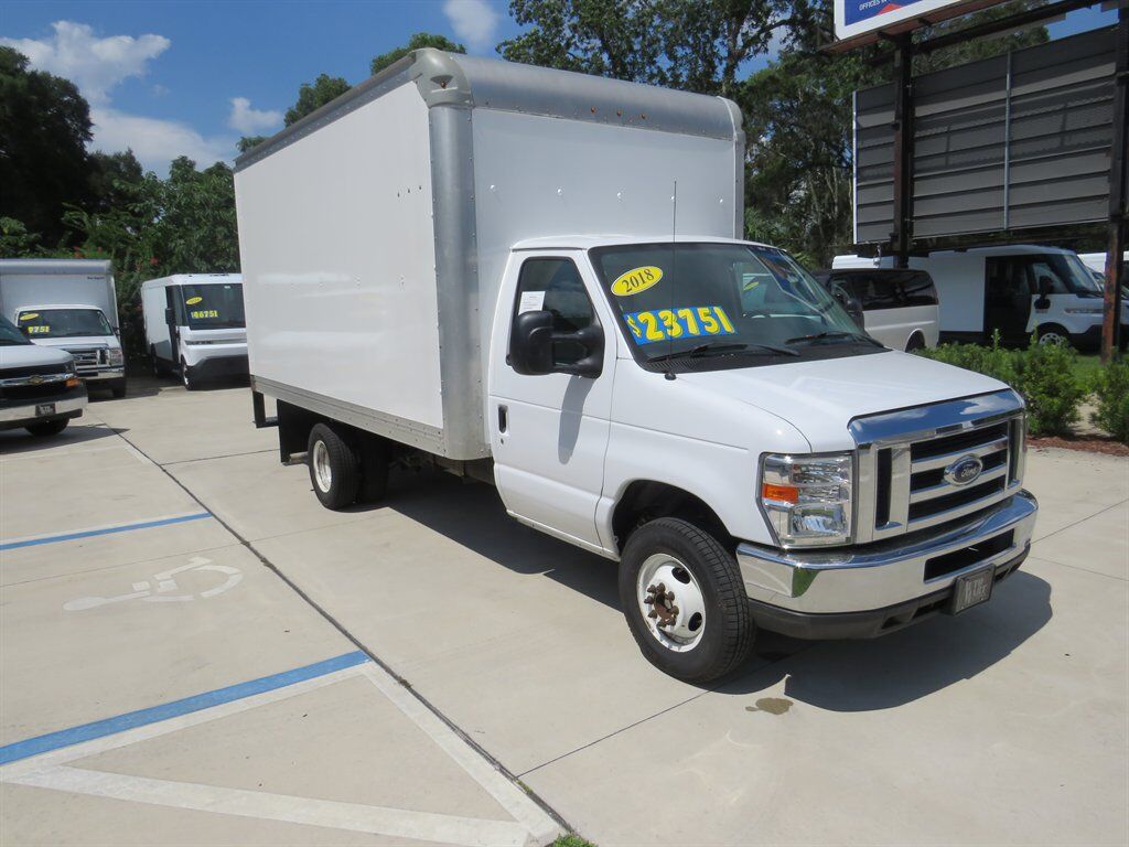 2018 FORD E-350