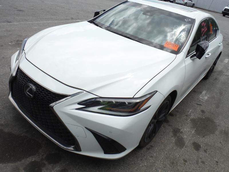 2019 LEXUS ES