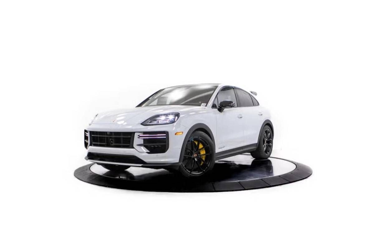 2026 PORSCHE Cayenne