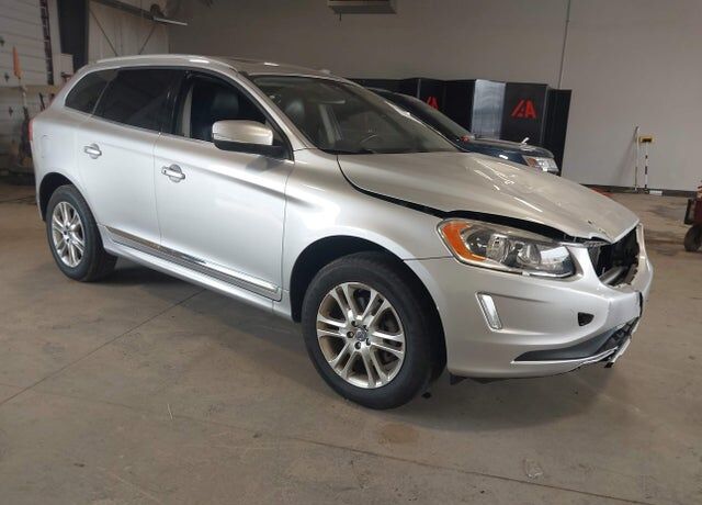 2015 VOLVO XC60