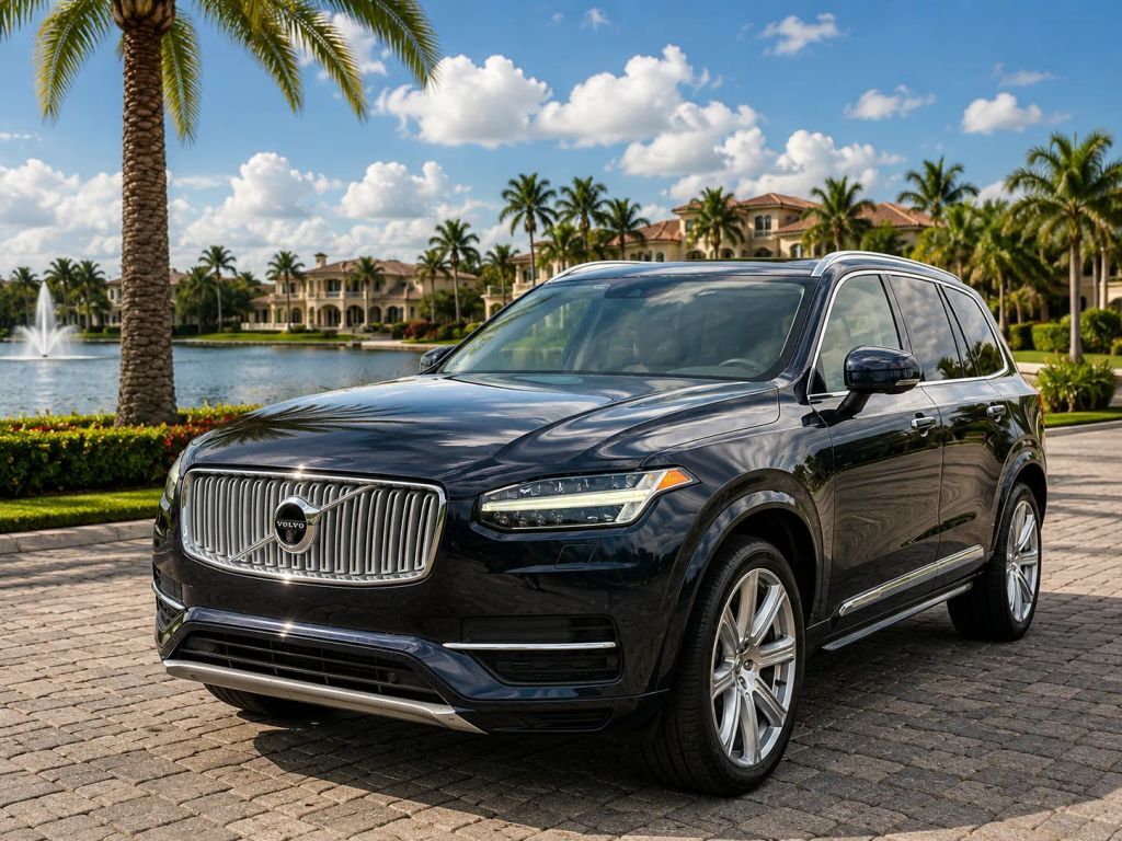 2017 VOLVO XC90