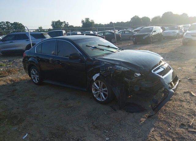 2013 SUBARU Legacy
