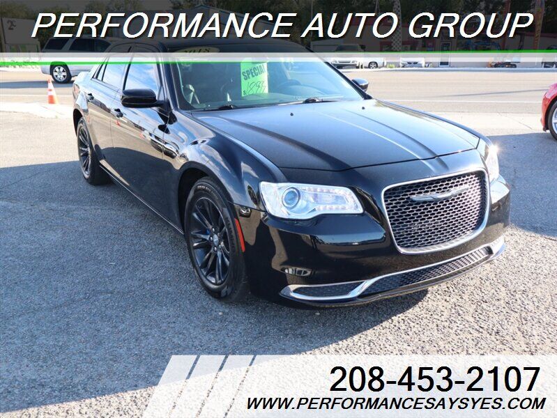 2018 CHRYSLER 300