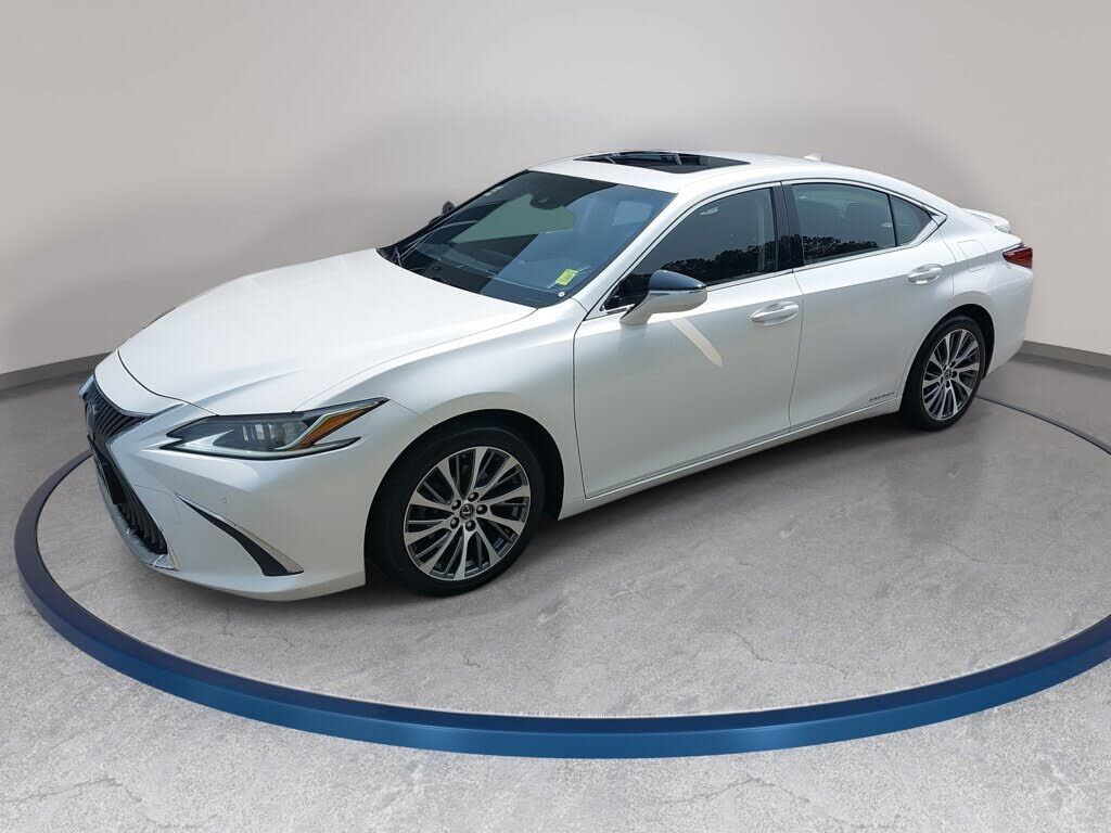 2019 LEXUS ES