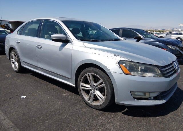2014 VOLKSWAGEN Passat