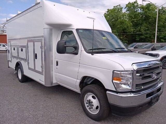 2026 FORD E-450