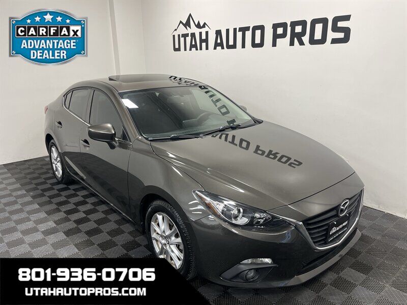 2016 MAZDA Mazda3