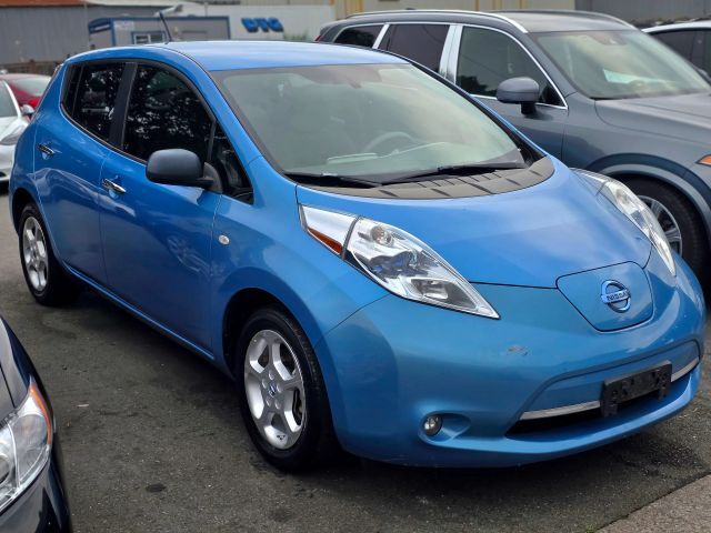 2011 NISSAN Leaf