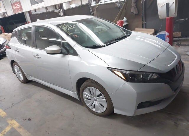 2023 NISSAN Leaf