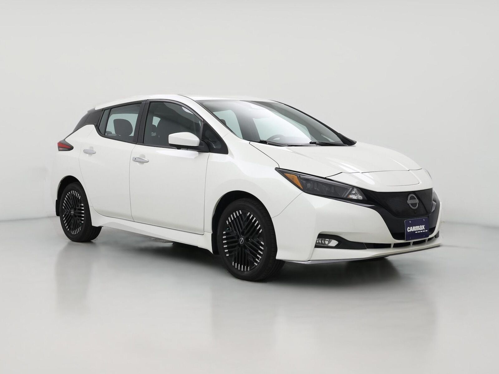 2024 NISSAN Leaf