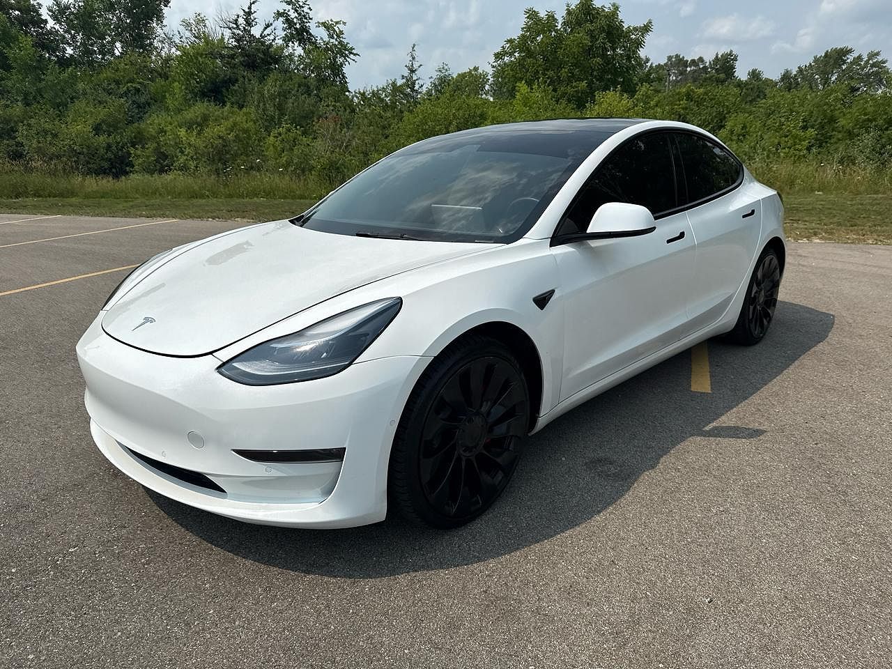 2022 TESLA Model 3