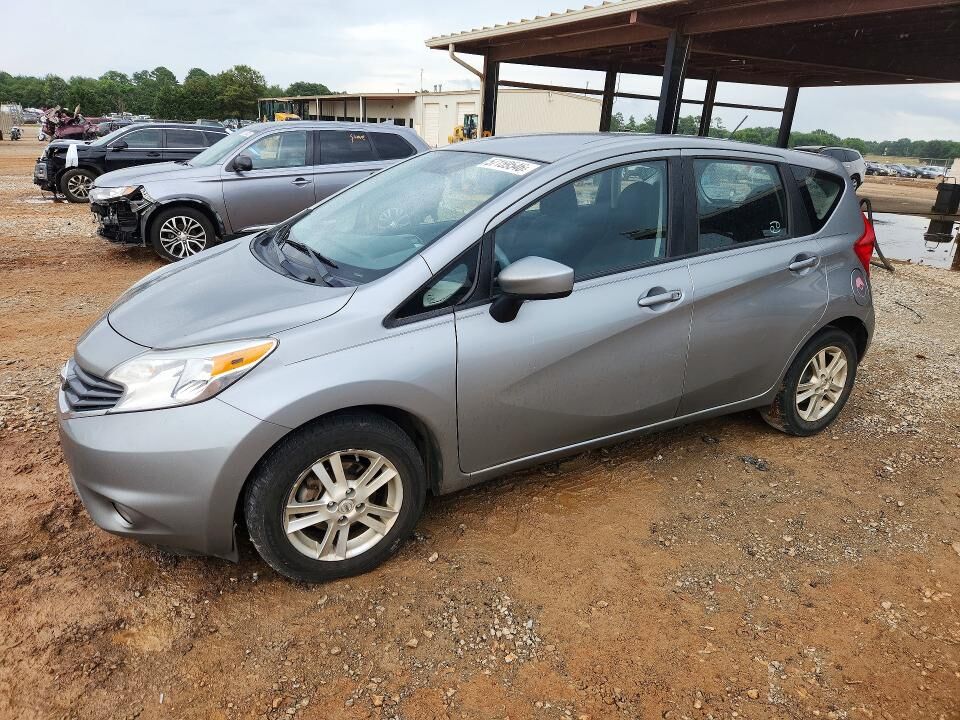 2015 NISSAN Versa