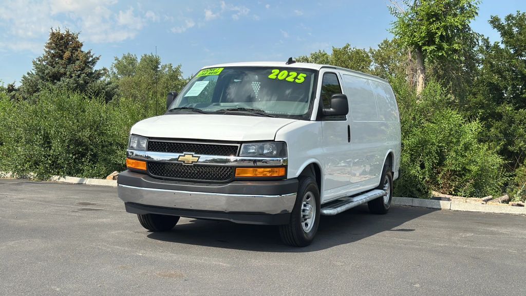2025 CHEVROLET Express