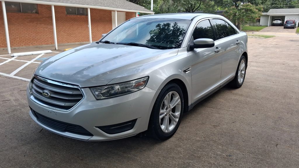 2014 FORD Taurus