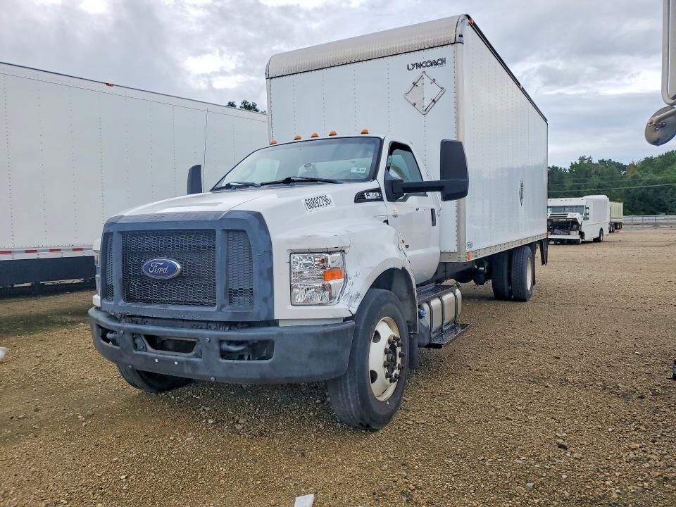 2017 FORD F-650