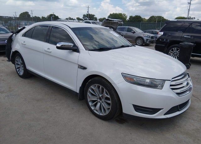 2013 FORD Taurus