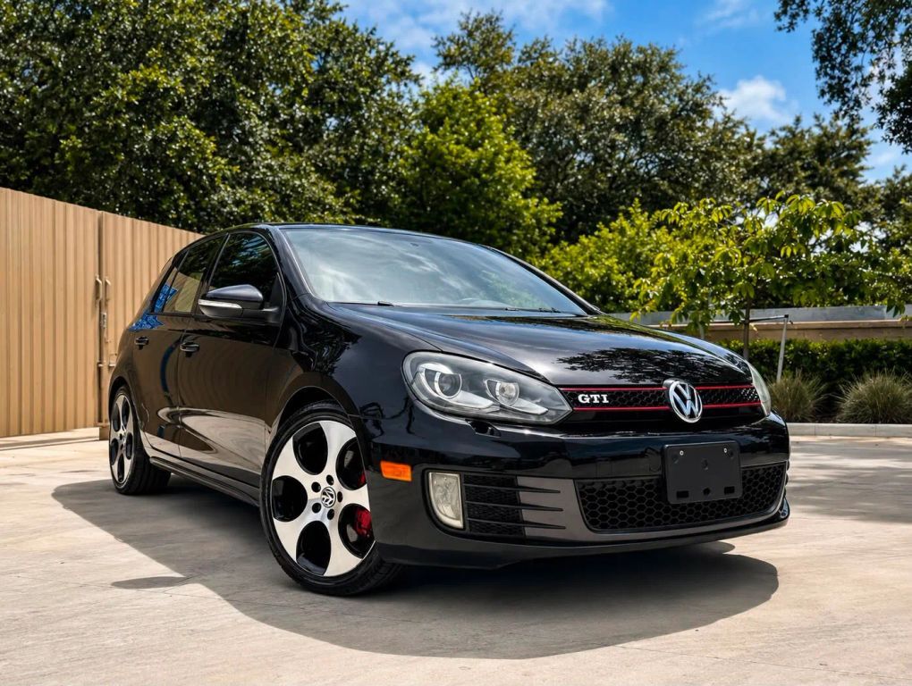 2010 VOLKSWAGEN GTI