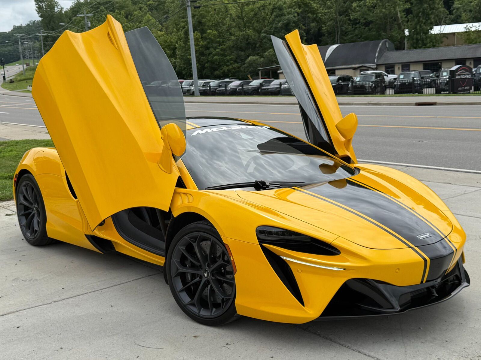 2024 MCLAREN ARTURA