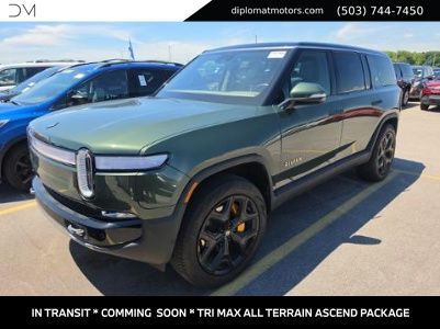 2025 RIVIAN R1S