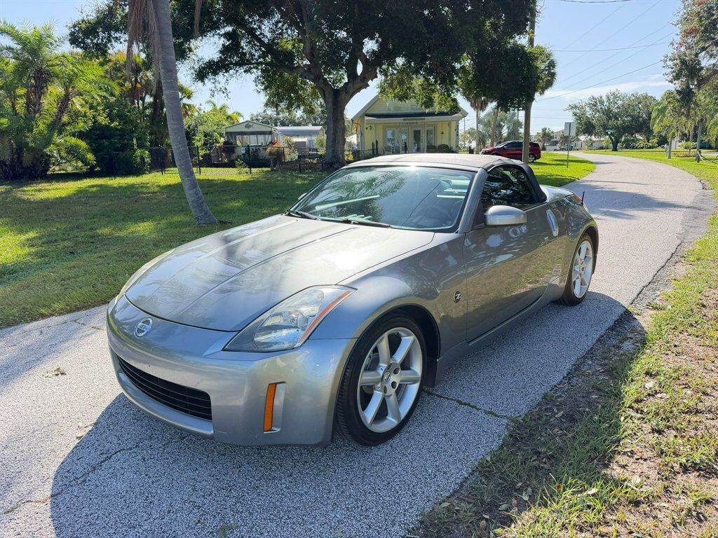 2005 NISSAN 350Z