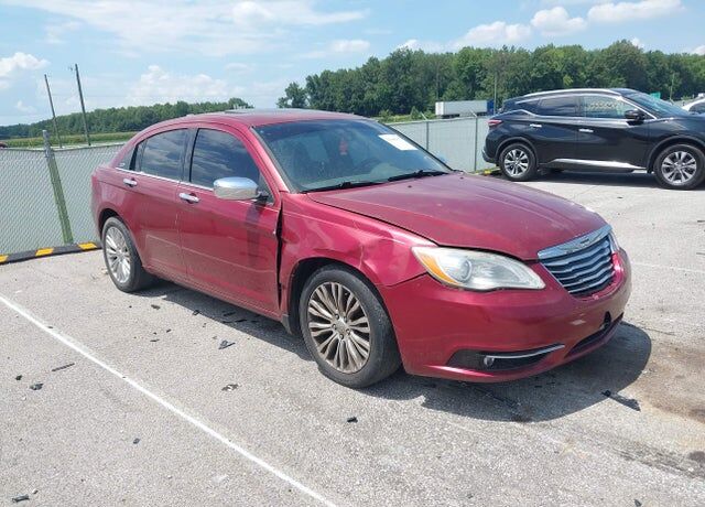 2012 CHRYSLER 200