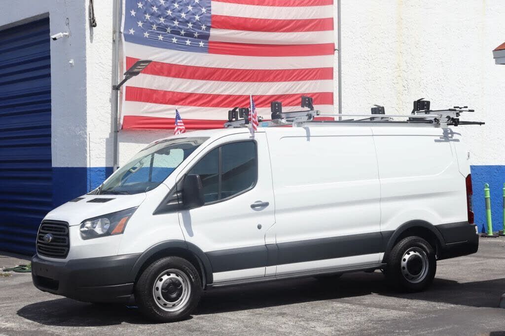 2018 FORD Transit