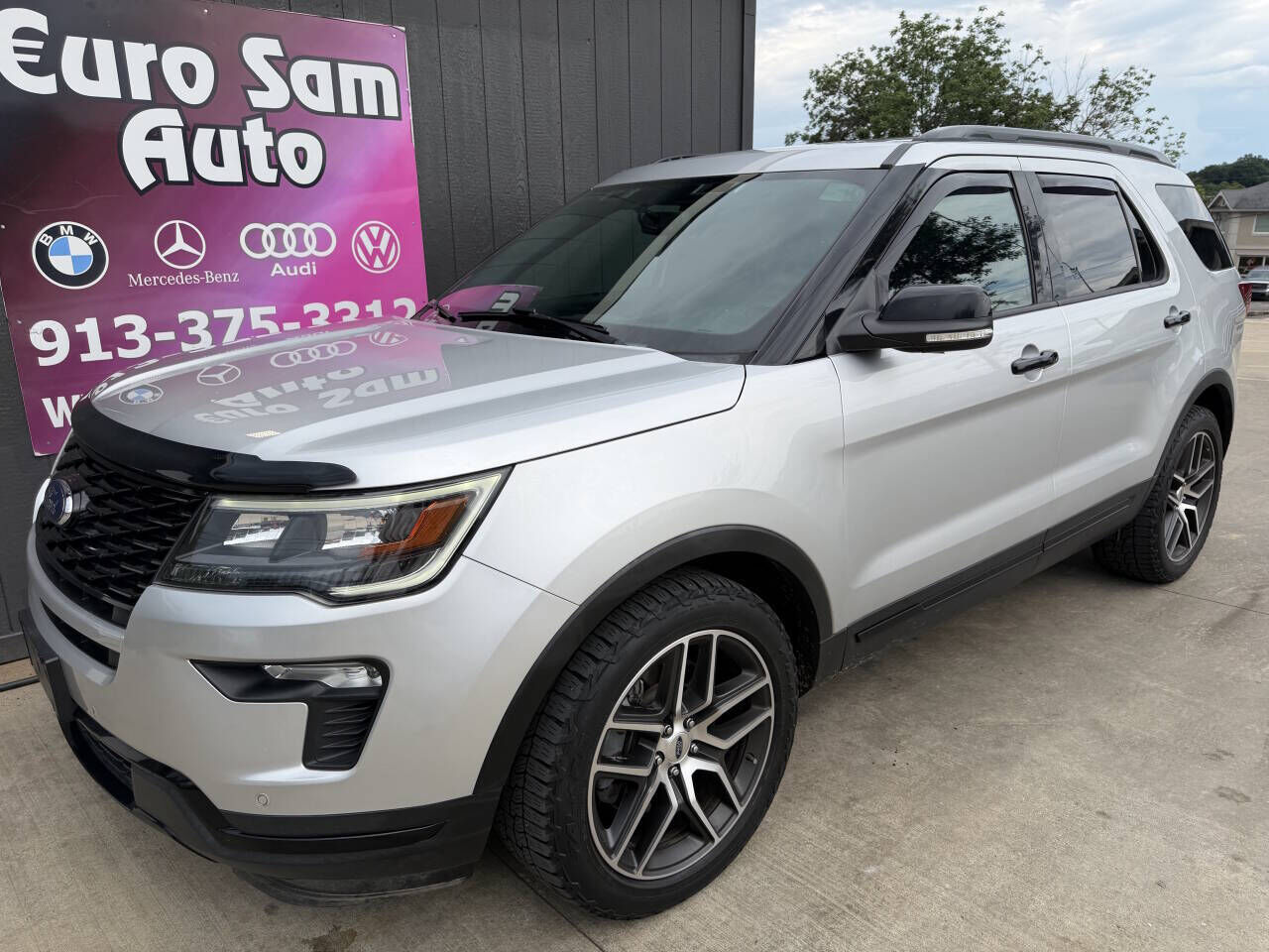 2019 FORD Explorer