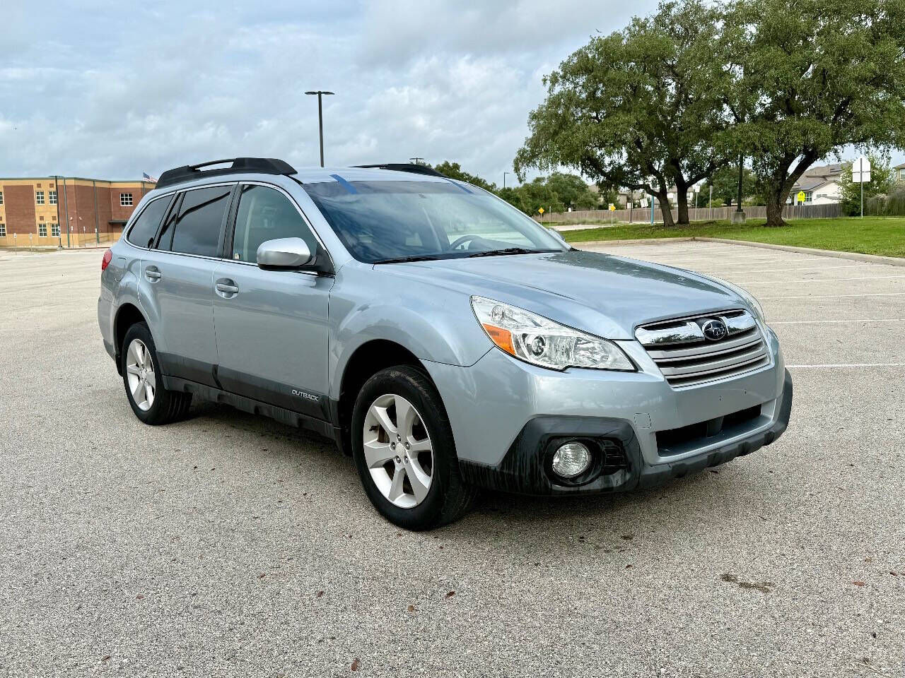 2014 SUBARU Outback