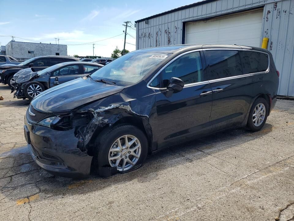 2023 CHRYSLER Voyager