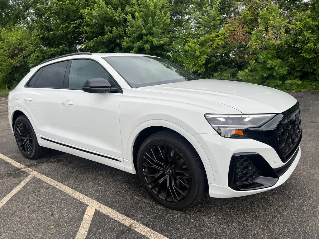2024 AUDI SQ8