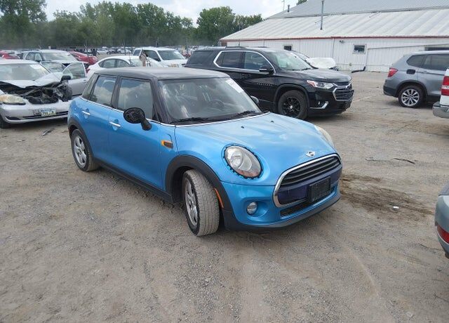 2016 MINI Cooper