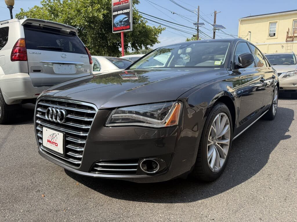 2011 AUDI A8