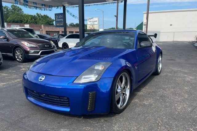 2005 NISSAN 350Z